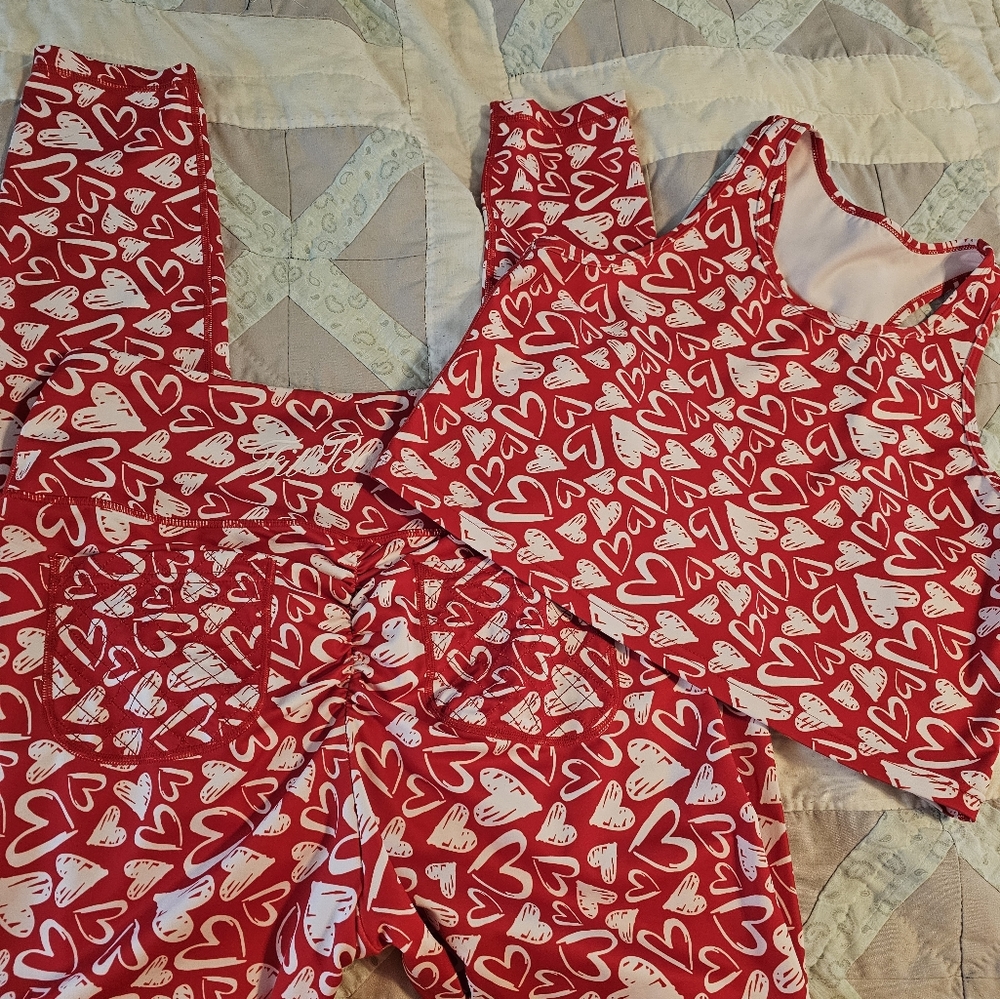 Fitbooty scrunch butt heart set